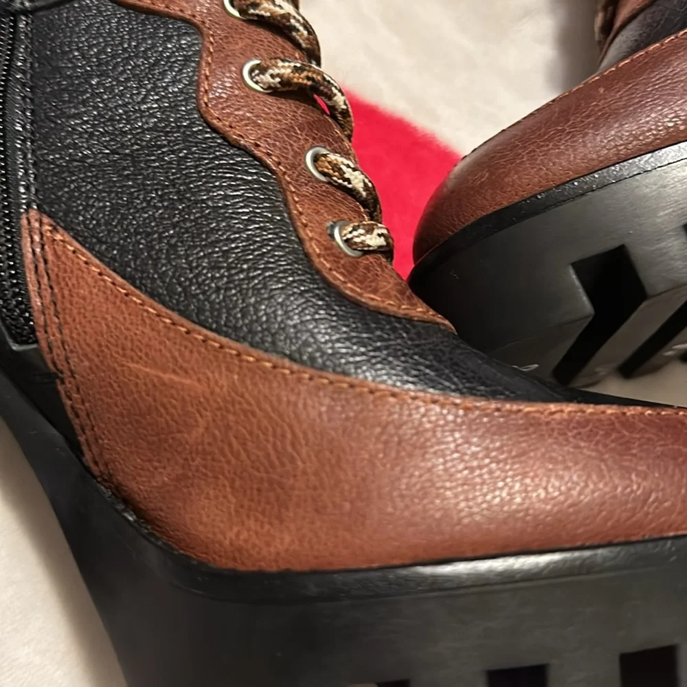 NEW Antonio Melani Penn Leather And Fabric Lug Sole Booties